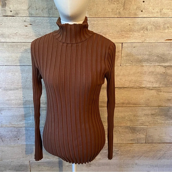 Vintage Sweaters - Vintage Tracy M. Women’s brown ribbed silk blend  turtleneck size medium